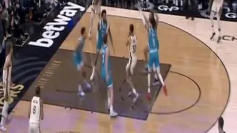 曼联拟4000万欧报价收购巴塞罗那左翼后卫巴尔德